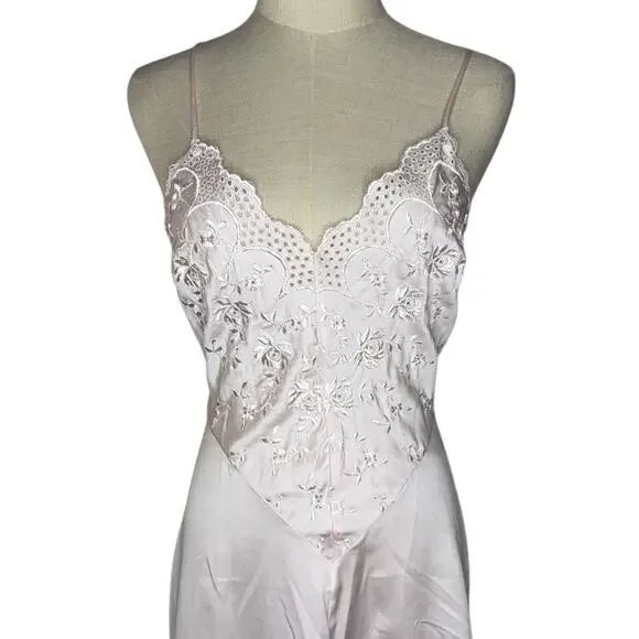 Vintage Victoria Secret Dainty Embroidered Pink Slip Halter Dress Size  Small - sanvalentin.cl